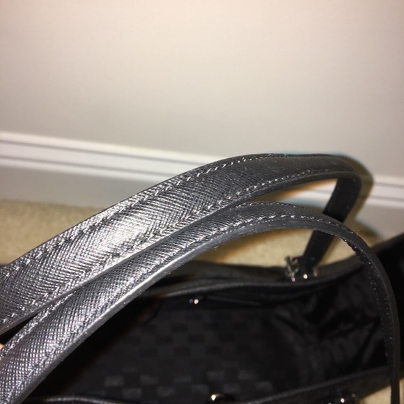 SOLD!!!!!   Michael Kors jet set black tote - Picture 6 of 6
